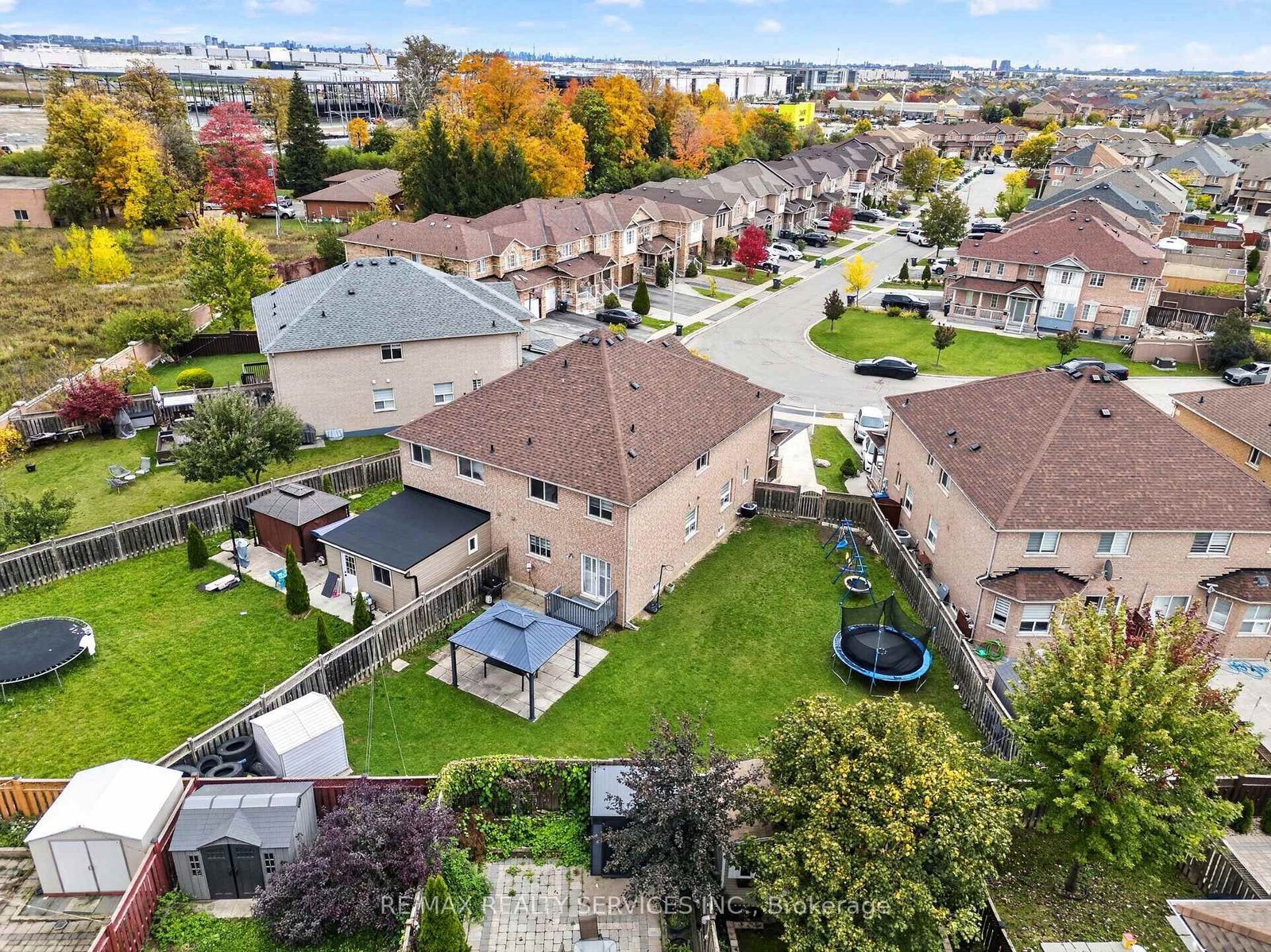 115 Passfield Trail • Brampton, ON photo 5