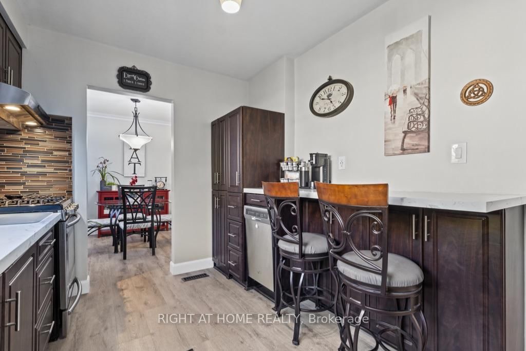 1247 Nottingham Avenue • Burlington, ON photo 7
