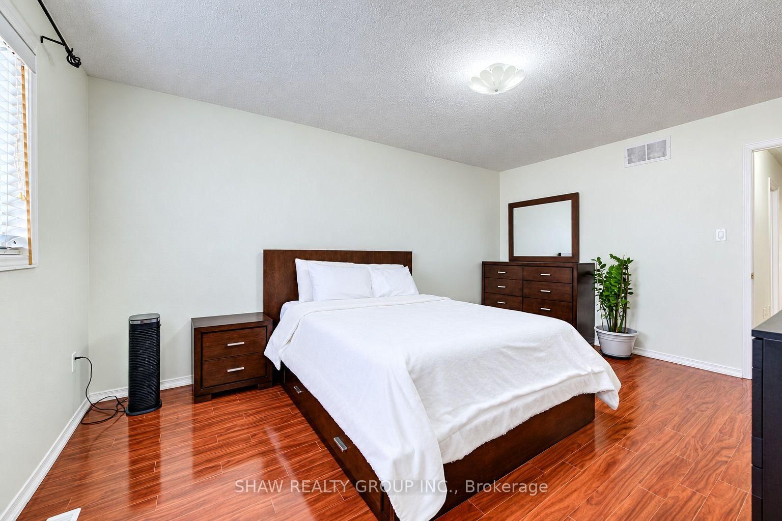 6484 Skipper Way, Mississauga, view 24