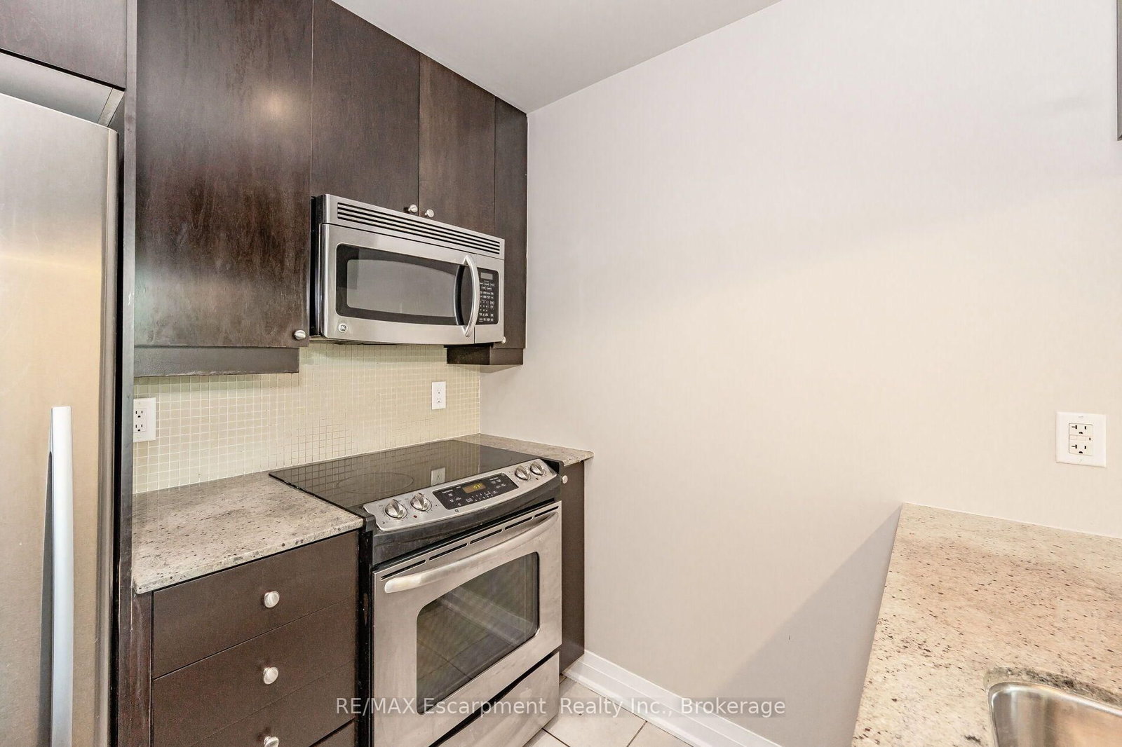 # 209-1055 Southdown Rd, Mississauga, view 12