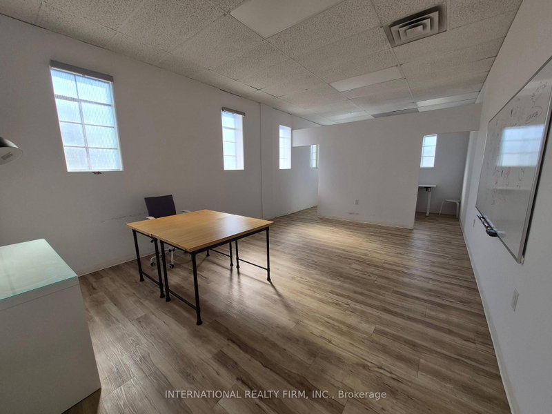 2869 Lake Shore Blvd W photo 5