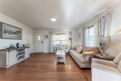 22 Arletta Street • Halton Hills, ON photo 6