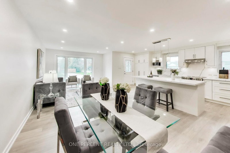 1270 Pallatine Dr photo 2