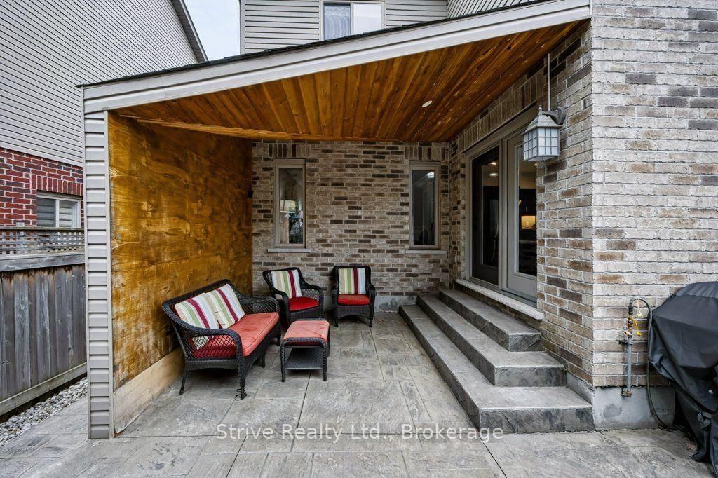 33 Wardlaw Avenue • Orangeville, ON photo 32