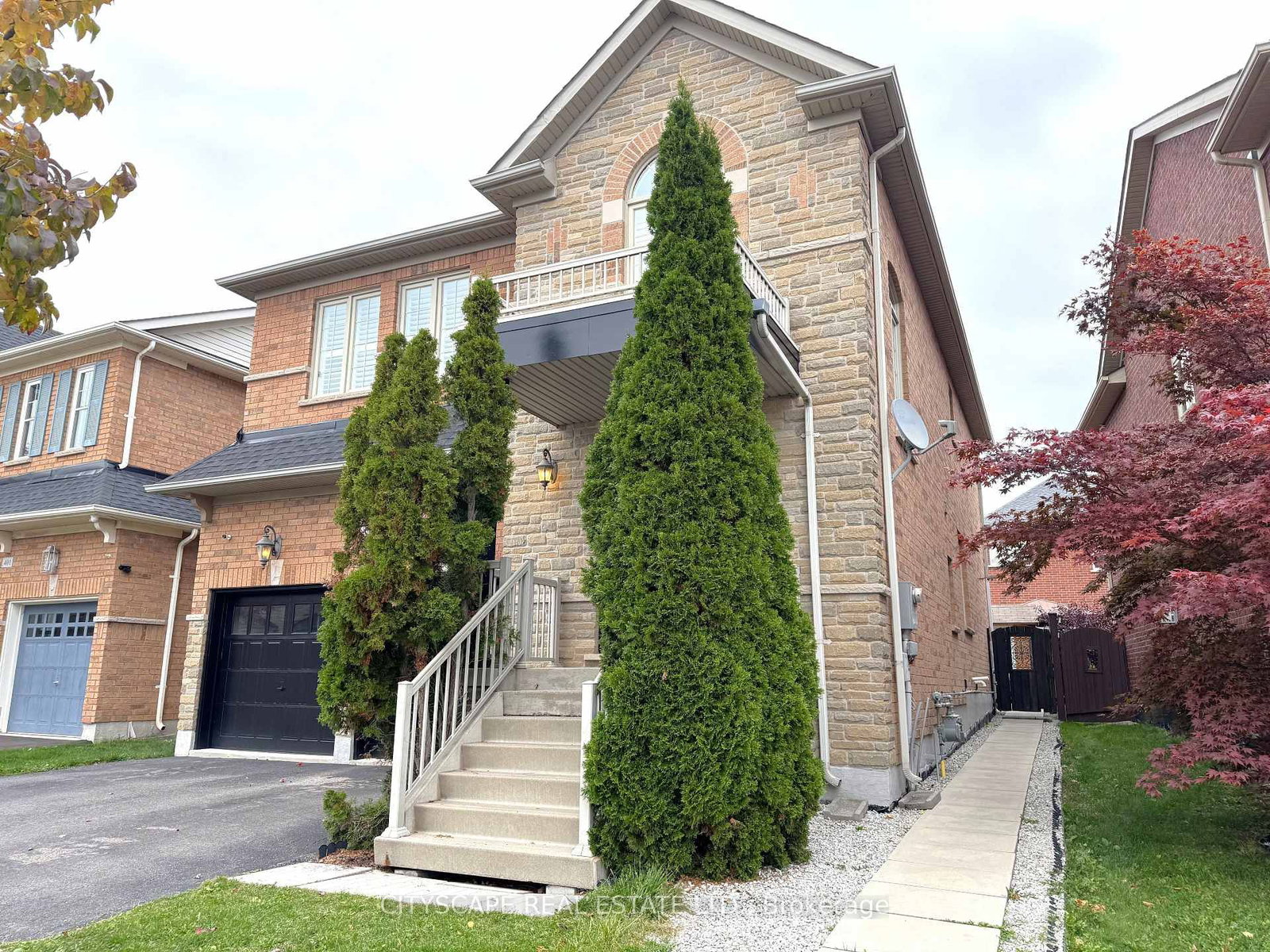 405 Scott Boulevard • Milton, ON photo 3