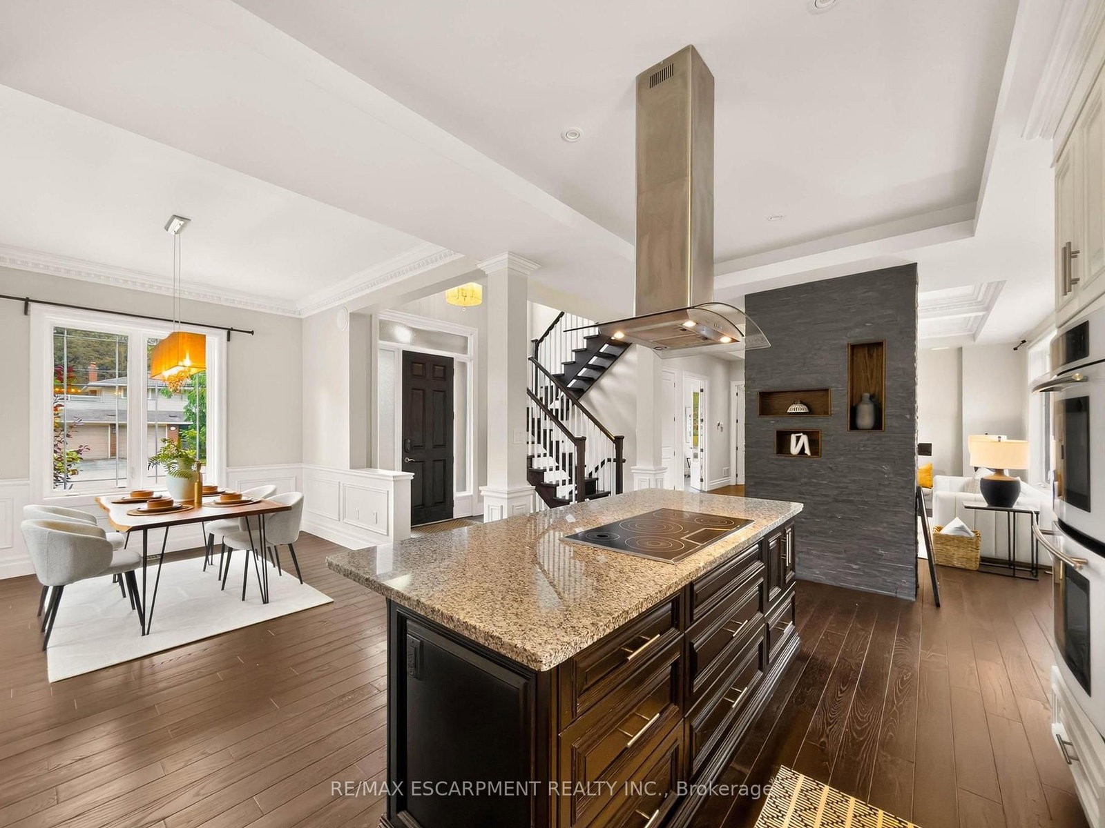991 Glenwood Avenue • Burlington, ON photo 9