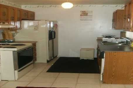 67 Talbot St, Brampton, L6X2P4 | Image 3