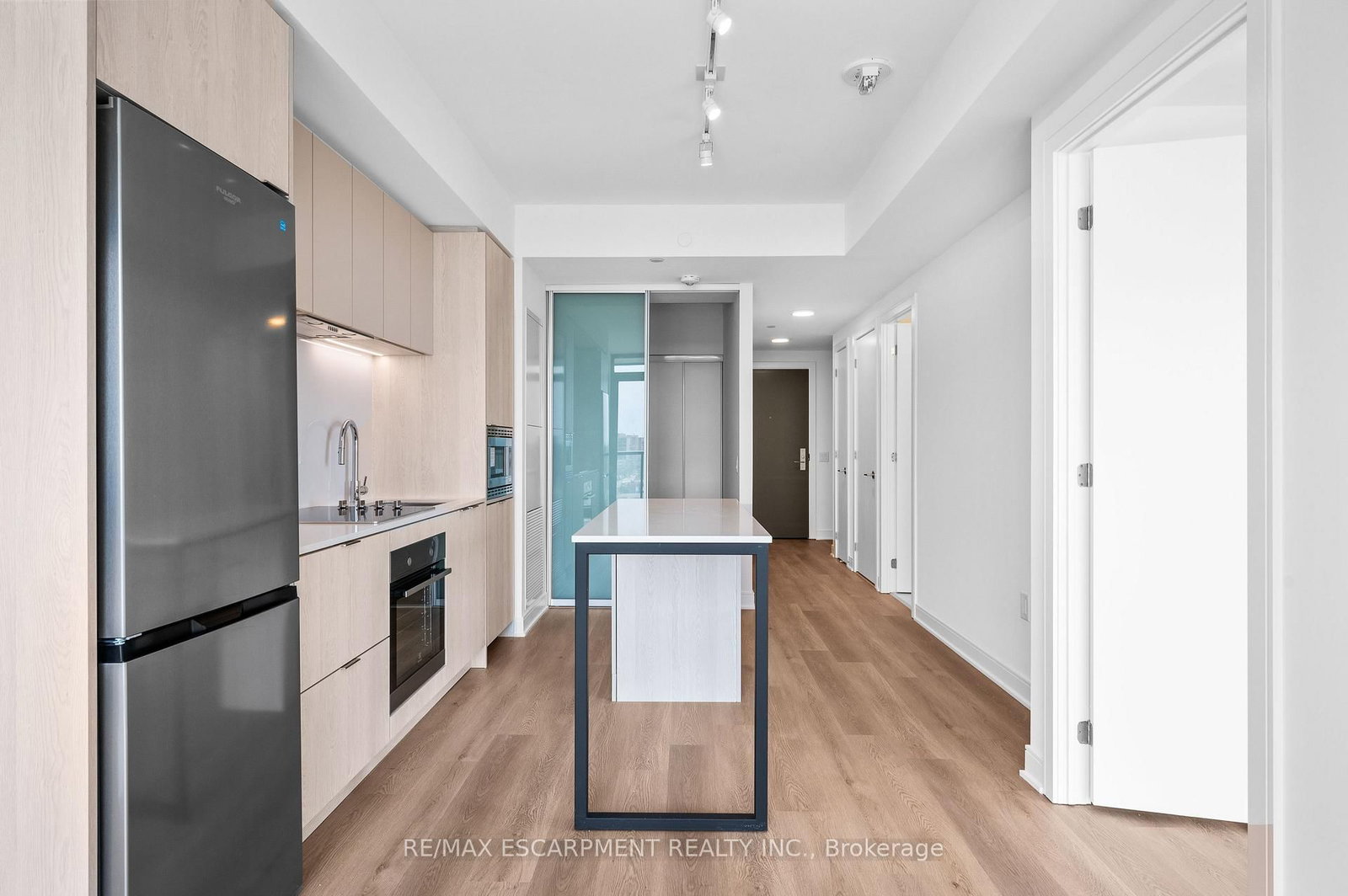 1016-86 Dundas St, Mississauga, view 5