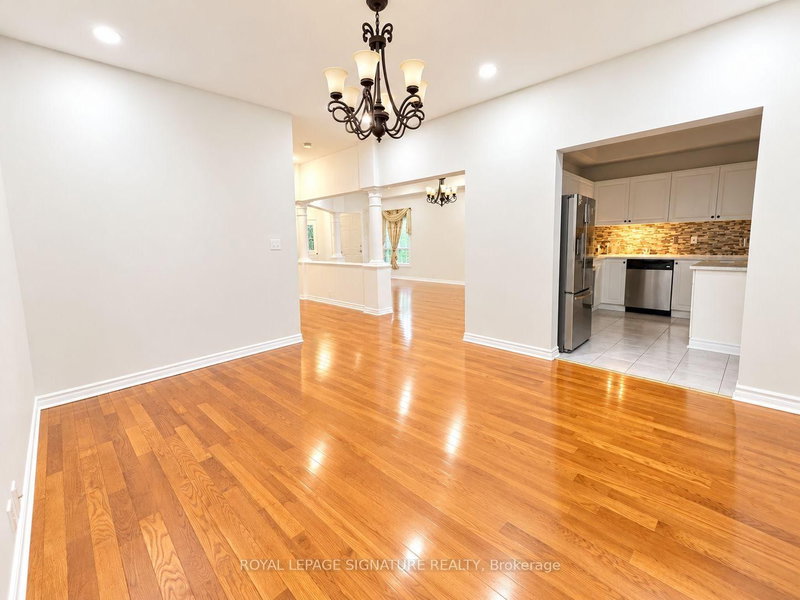 454 Huntington Ridge Dr photo 4