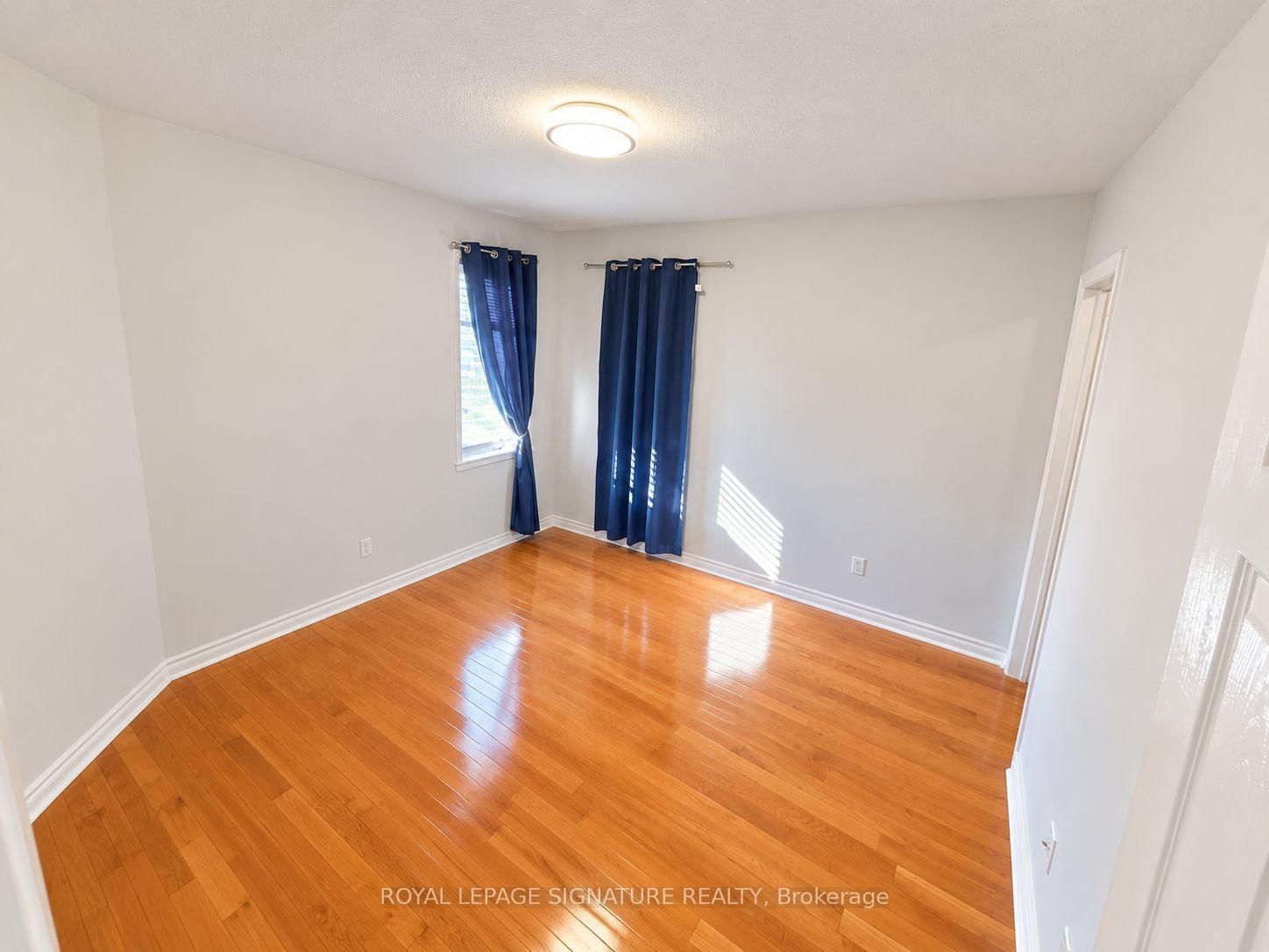 454 Huntington Ridge Dr, Mississauga, view 8
