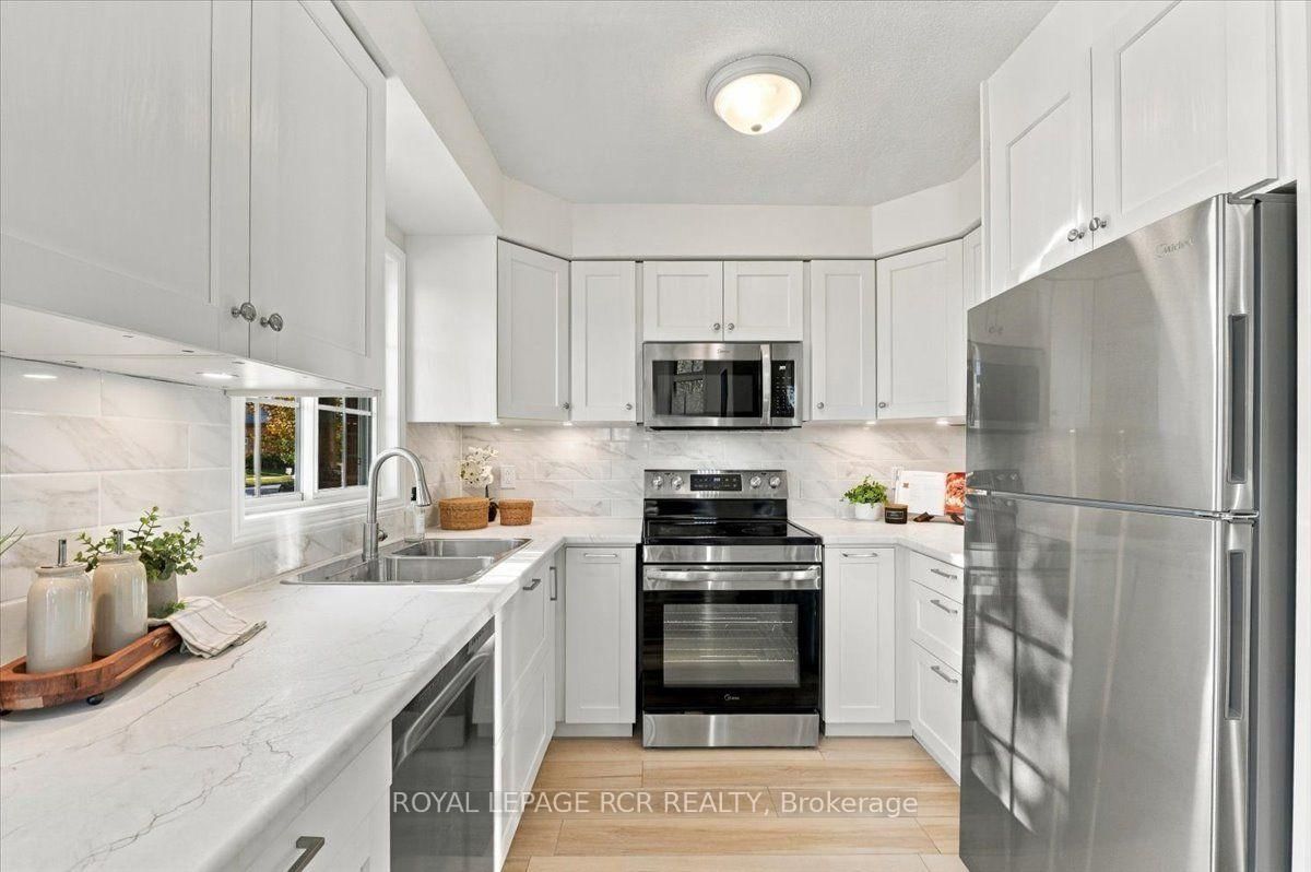 31 Montgomery Boulevard photo 6