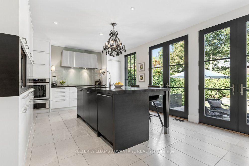 8 Wilgar Road • Toronto, ON photo 11