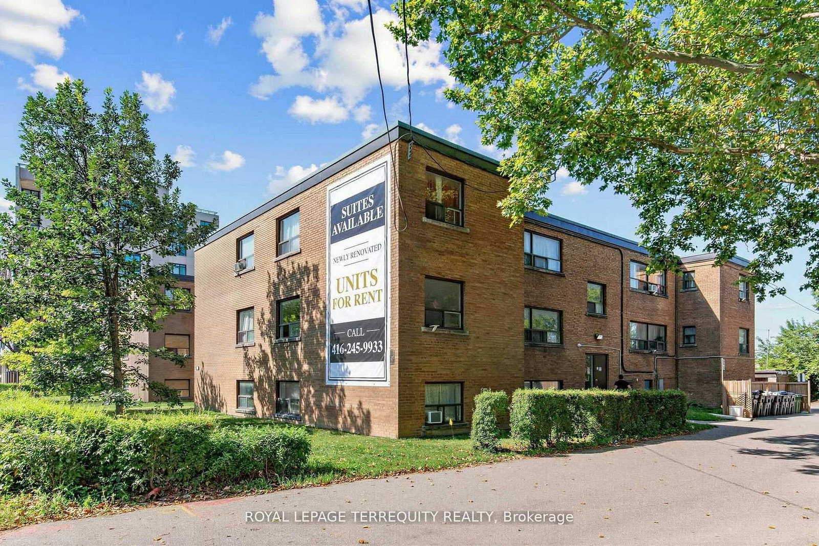Semi-Detached House for lease at 2-2548 Keele Street, Toronto, Ontario, M6L 2N8 - Maple Leaf - MLS: W14093676