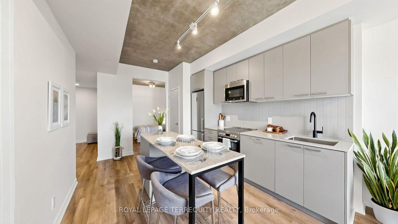 1808 St Clair Avenue W • #417 • Toronto, ON photo 6