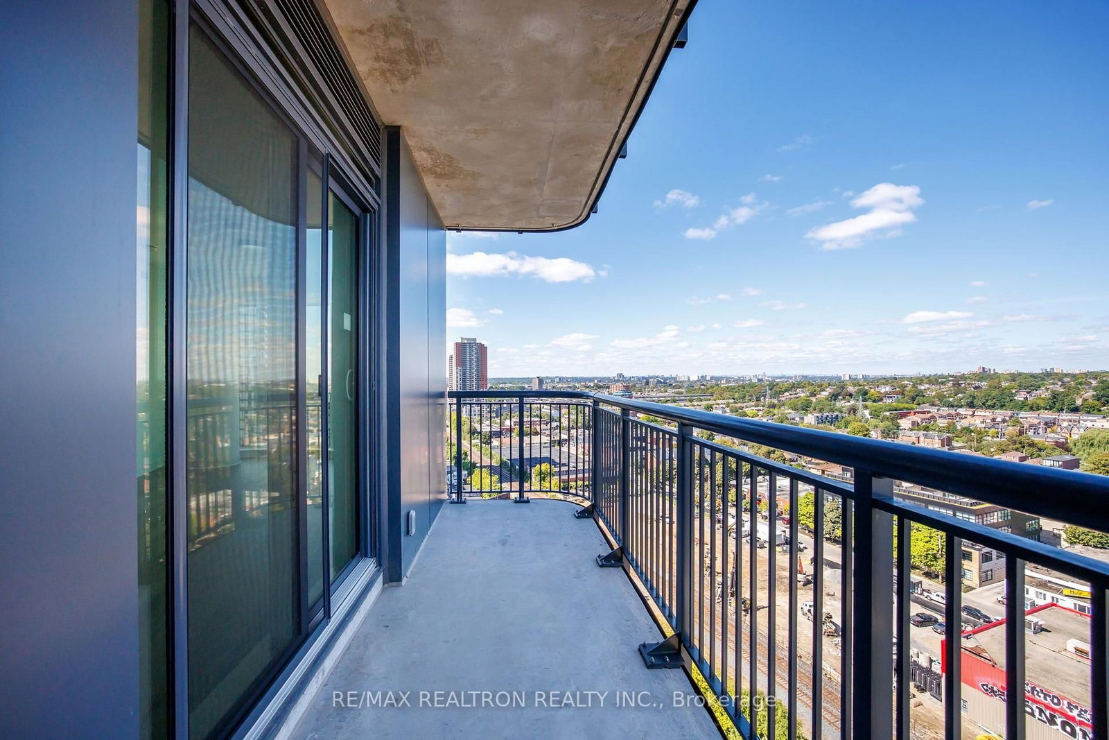 1402-1185 Dupont St, Toronto, view 26