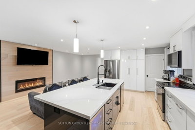 1916 Reiss Court • Mississauga, ON photo 7