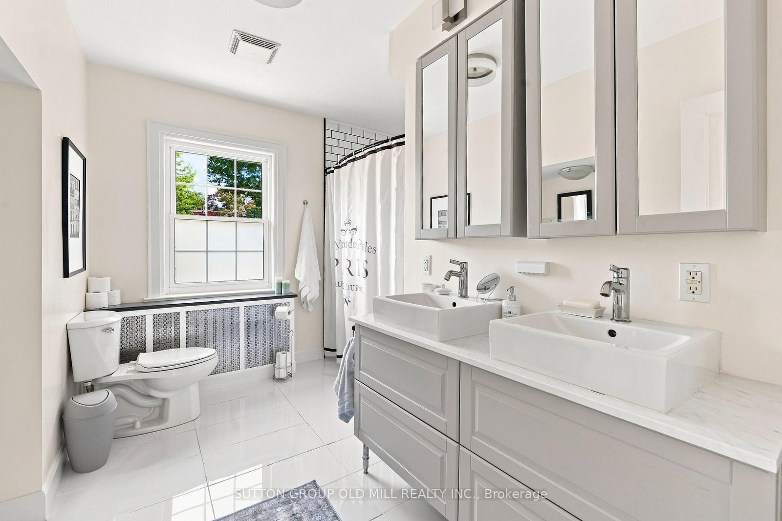 10 Queens Avenue • Toronto, ON photo 23