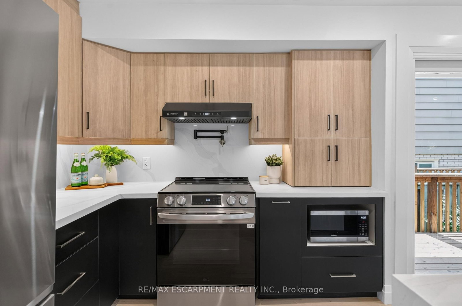 3028 Eva Drive • Burlington, ON photo 16