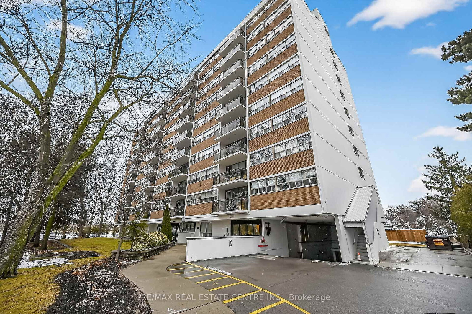 212 Kerr Street, Unit 702