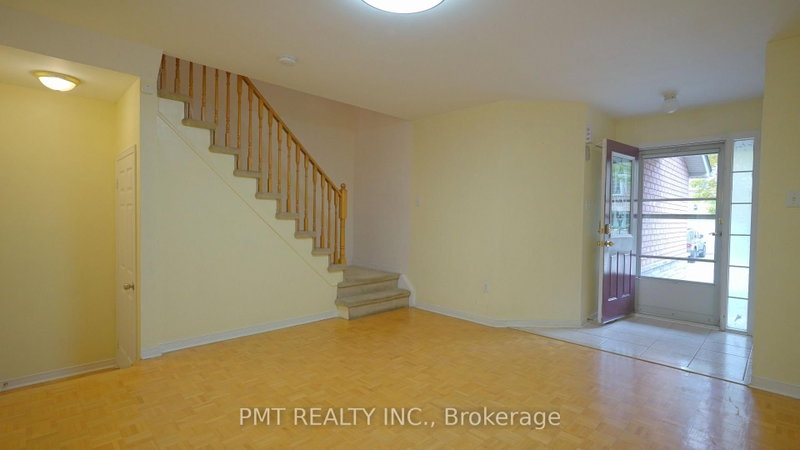7115 Rexwood Rd photo 4