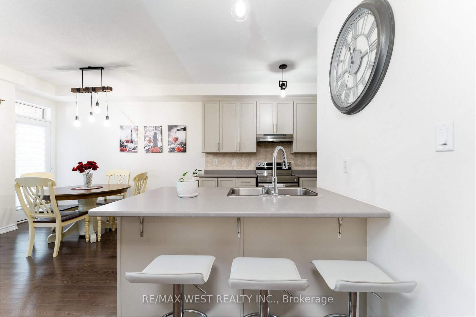 29 Arrowview Drive • Brampton, ON photo 12