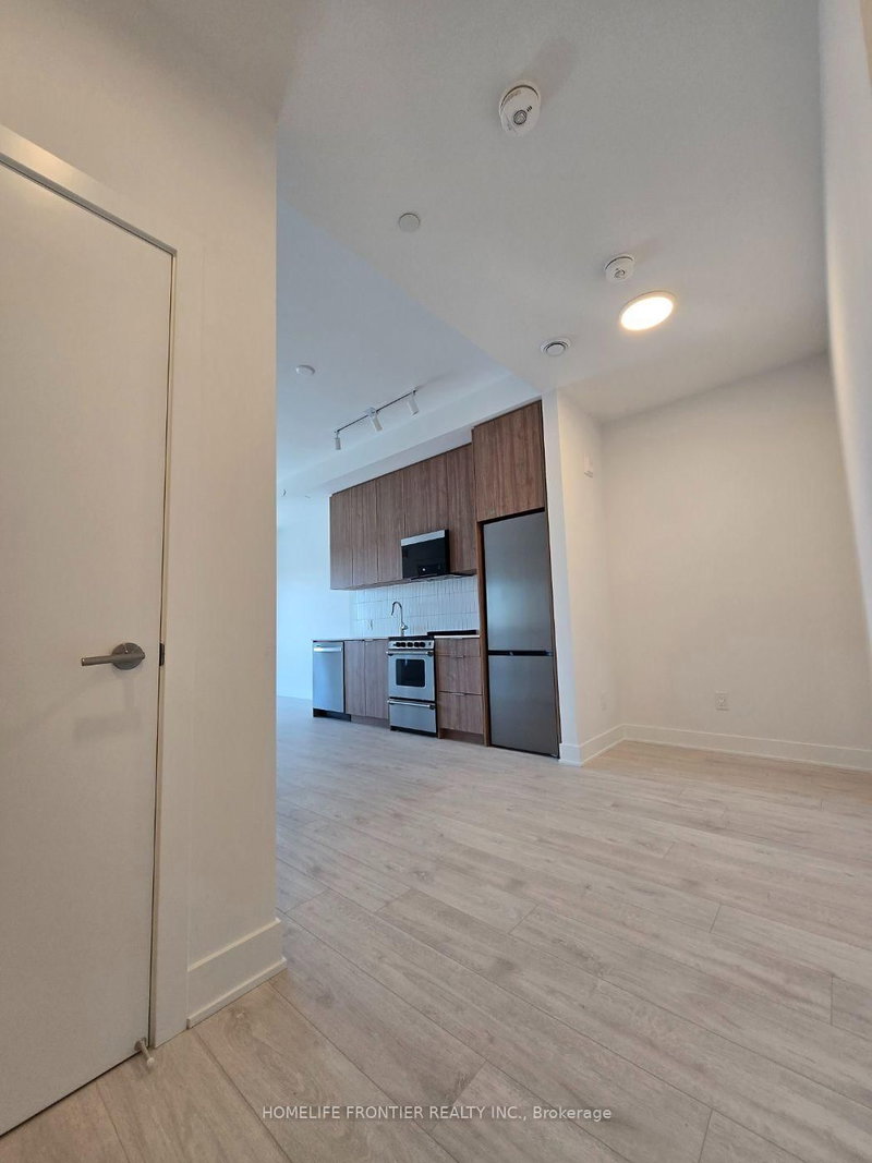 3008 William Cutmore Blvd photo 2