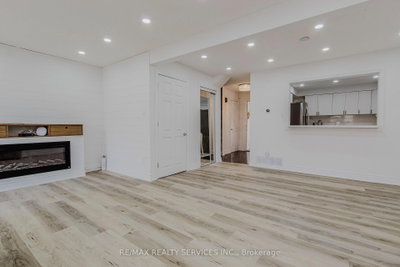 75 Royal Salisbury Way • Brampton, ON photo 8