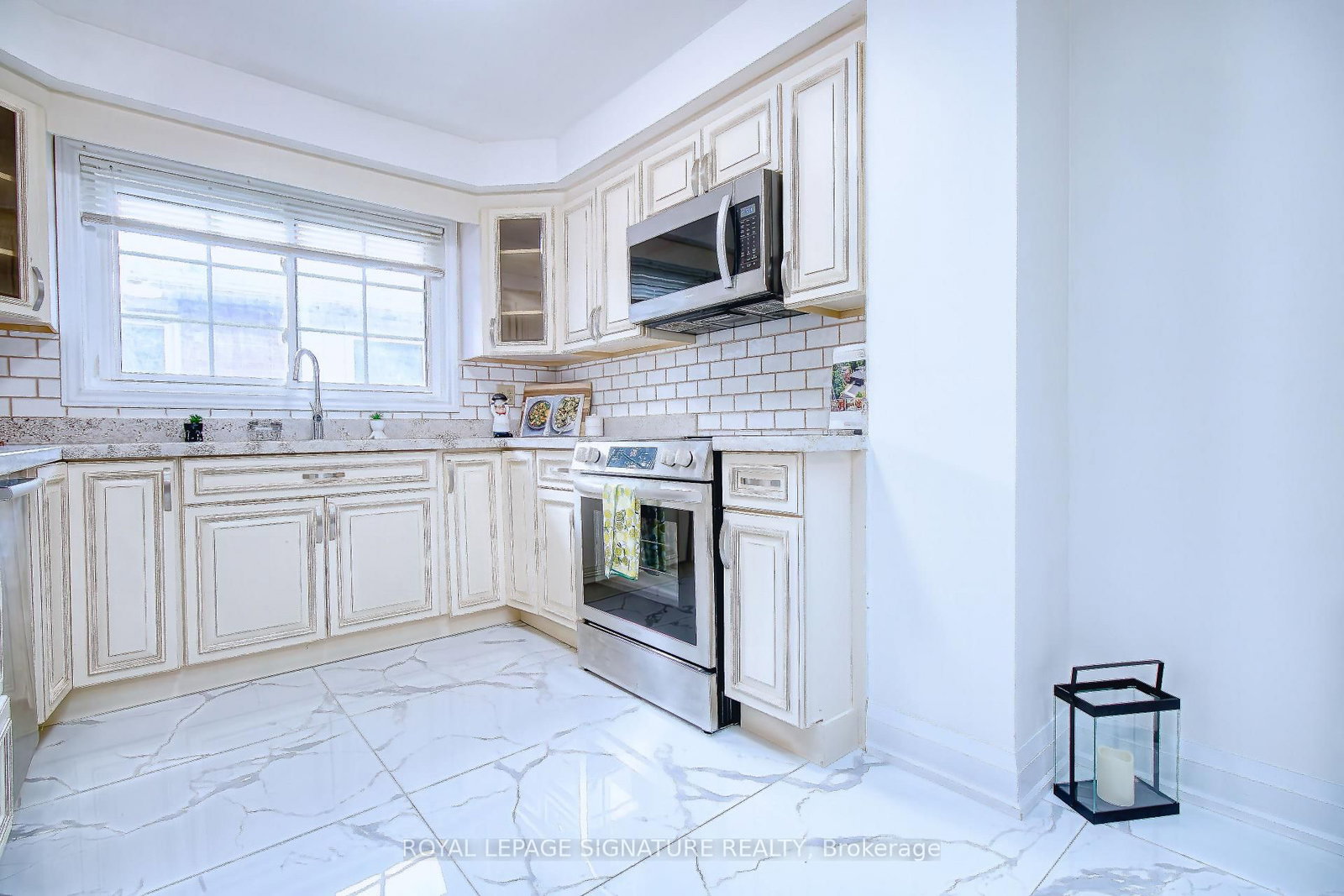 1414 Harmsworth Square • Oakville, ON photo 17