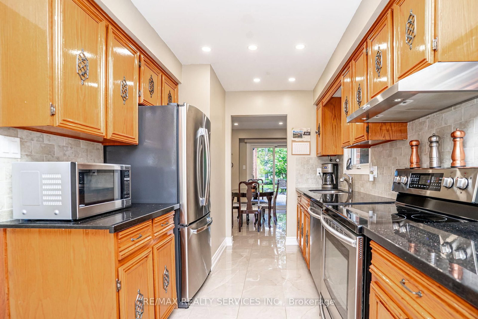 32 Winterfold Drive • Brampton, ON photo 11