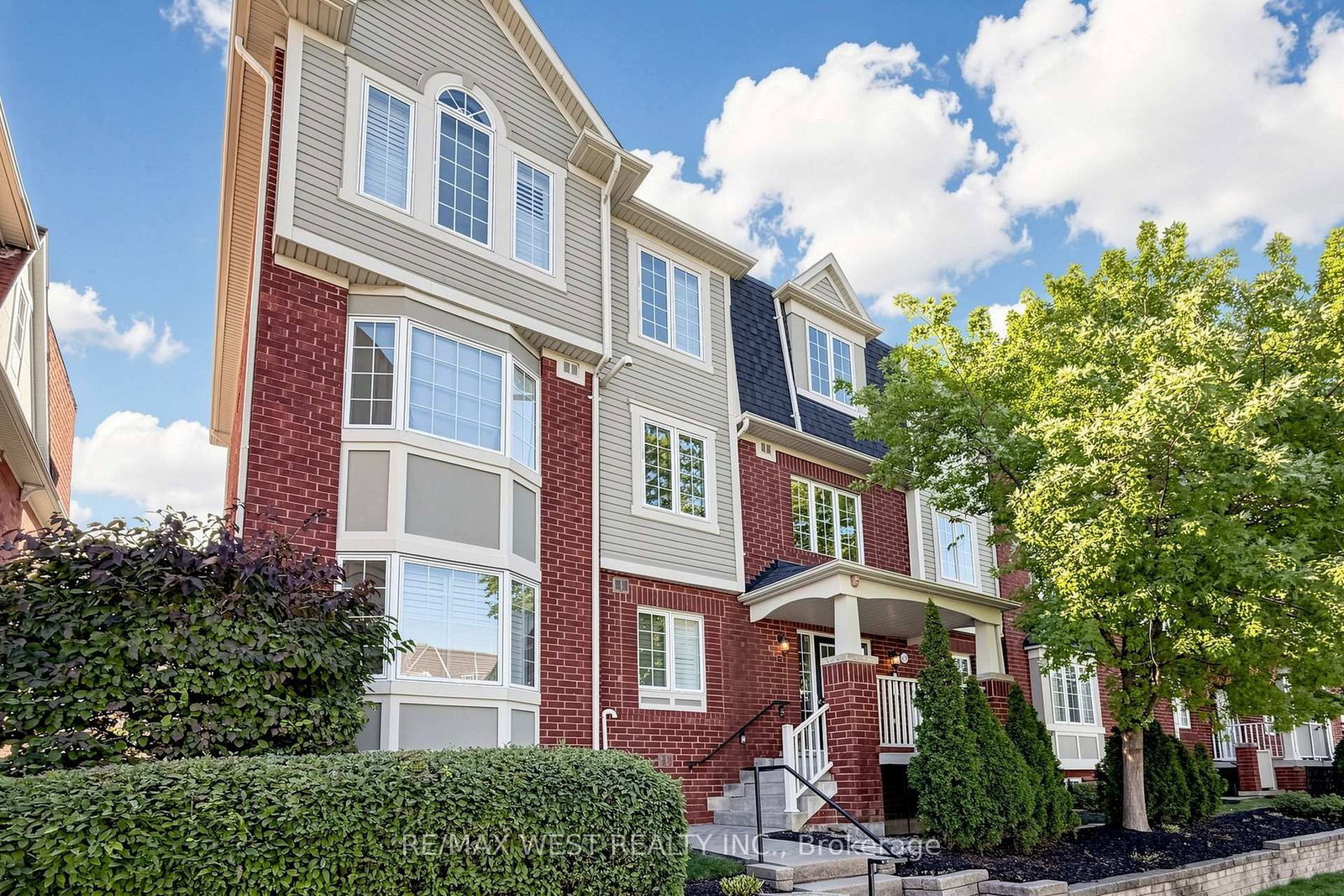 Townhouse for sale at 1-608 Shoreline Drive, Mississauga, Ontario, L5B 0A8 - Cooksville - MLS: W14101648