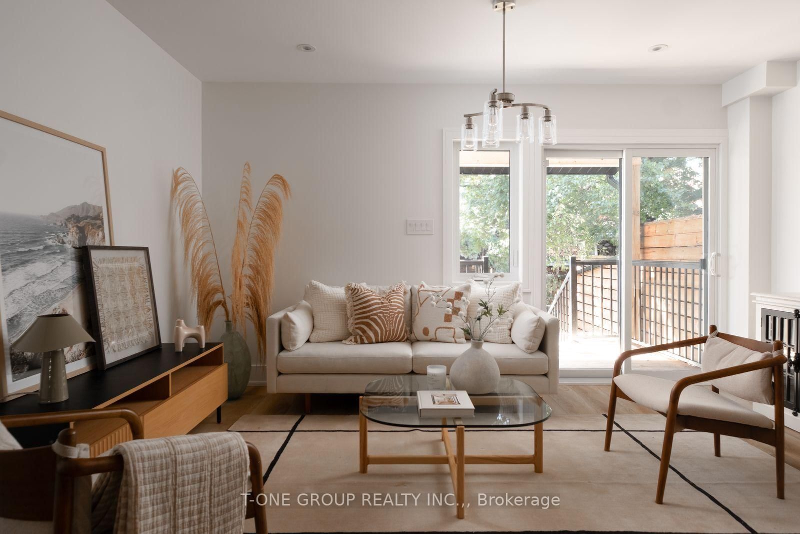 442 Margueretta Street • Toronto, ON photo 17