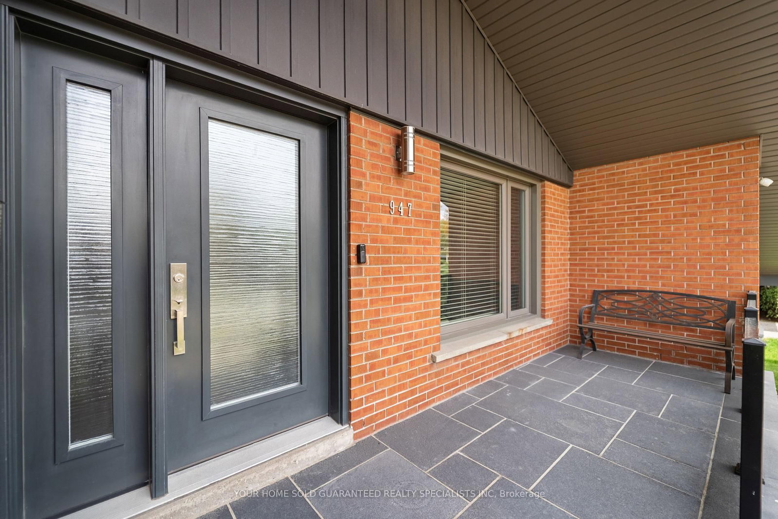 947 Sierra Boulevard • Mississauga, ON photo 3