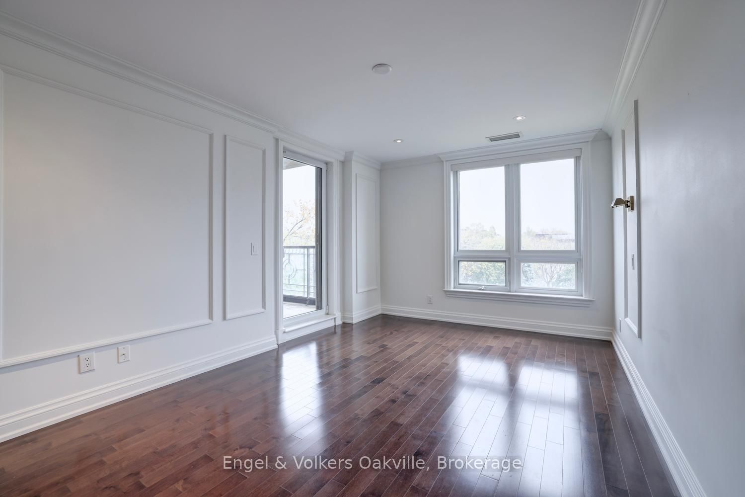 111 Forsythe Street • #305 • Oakville, ON photo 35