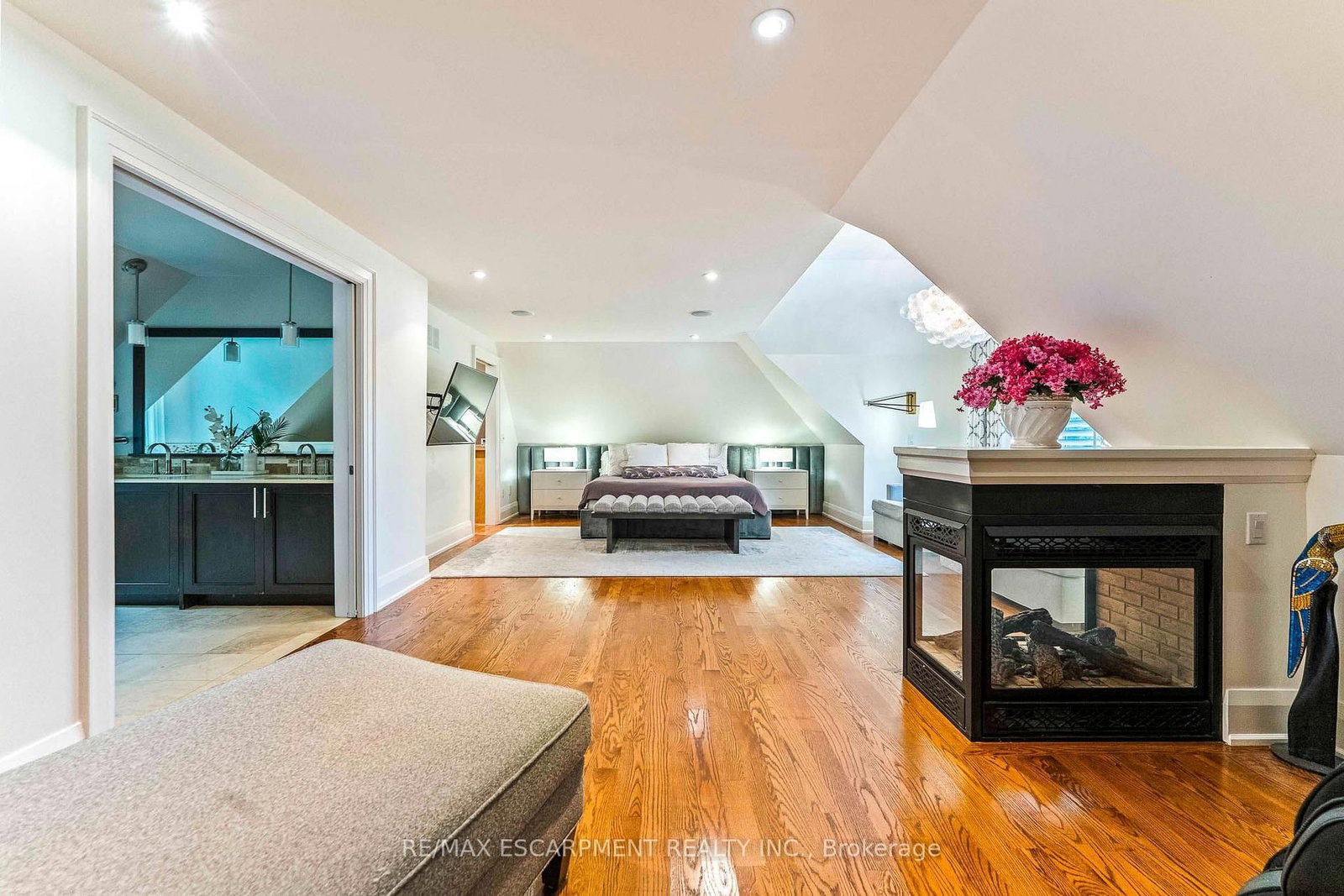 2209 Pineneedle Row, Mississauga, view 25