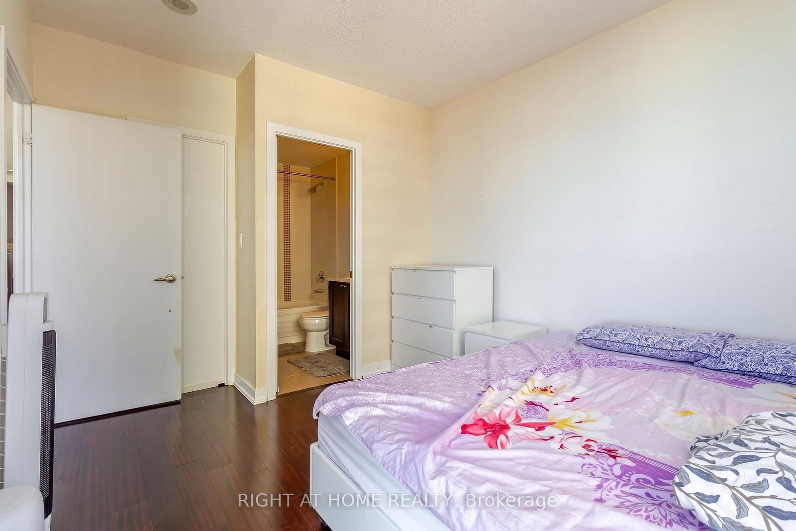 2102-4070 Confederation Pkwy, Mississauga, view 24