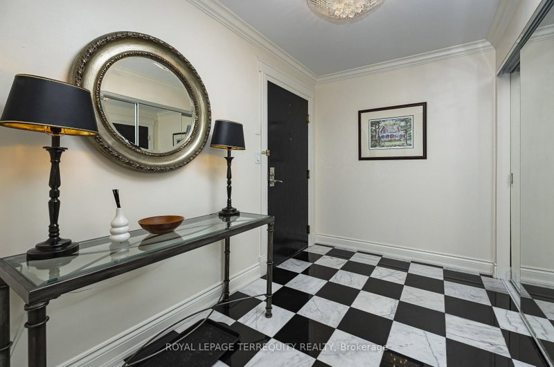 407 - 935 Royal York Road