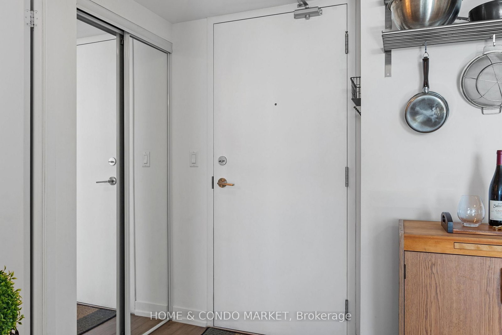 1410 Dupont Street • #2404 • Toronto, ON photo 8