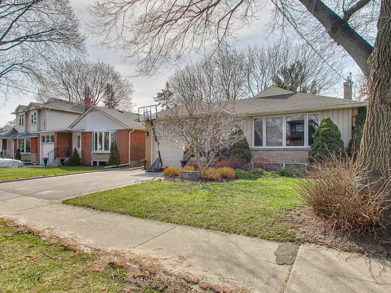 Lower - 51 Norseman Street
