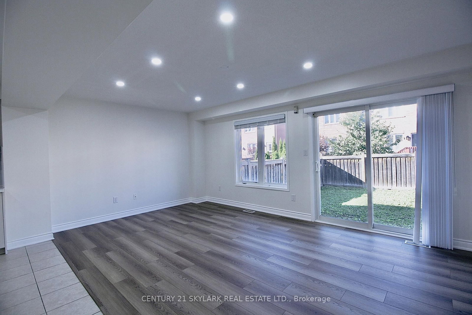 61 Lightcatcher Circle • Brampton, ON photo 8
