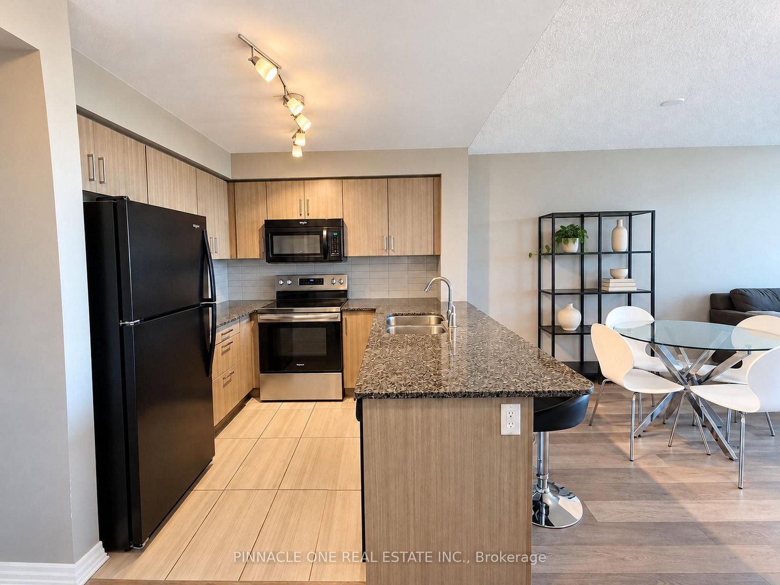 80 ESTHER LORRIE Drive • #910 • Toronto, ON photo 6