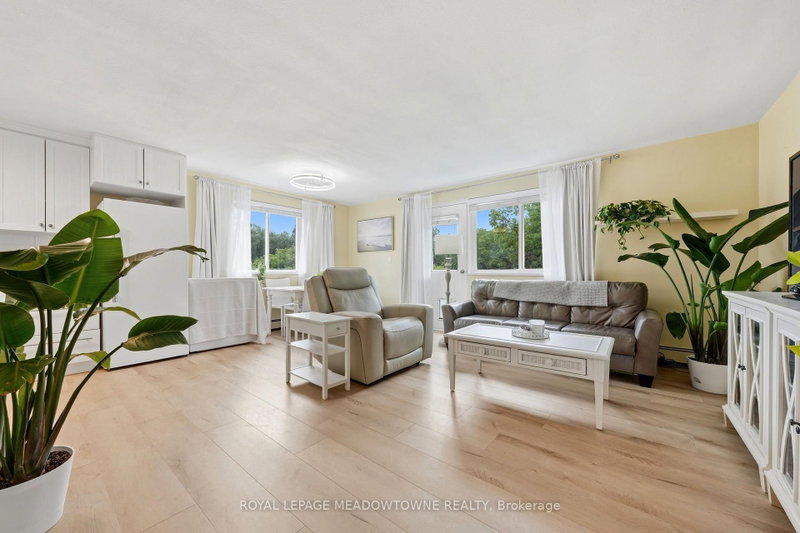 301 - 49 Park Avenue
