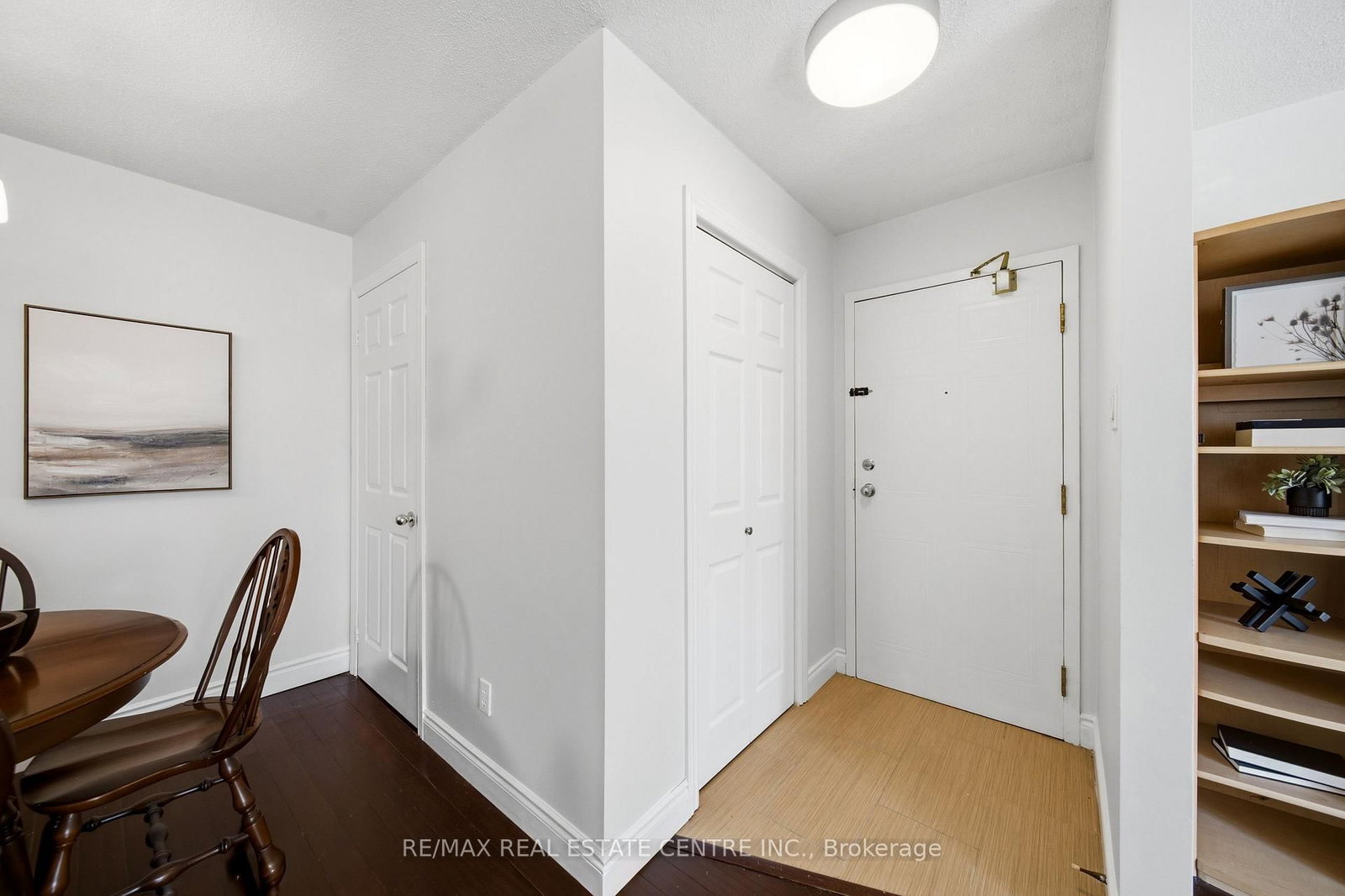 1506 Pilgrims Way • #931 • Oakville, ON photo 4
