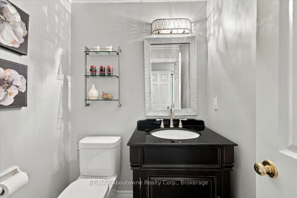 1476 Livery Lane • Oakville, ON photo 18