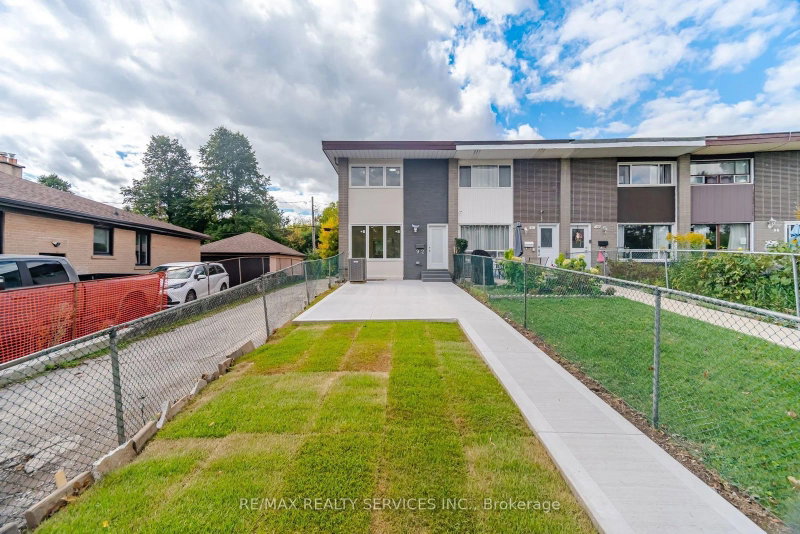 92 Corby Crescent