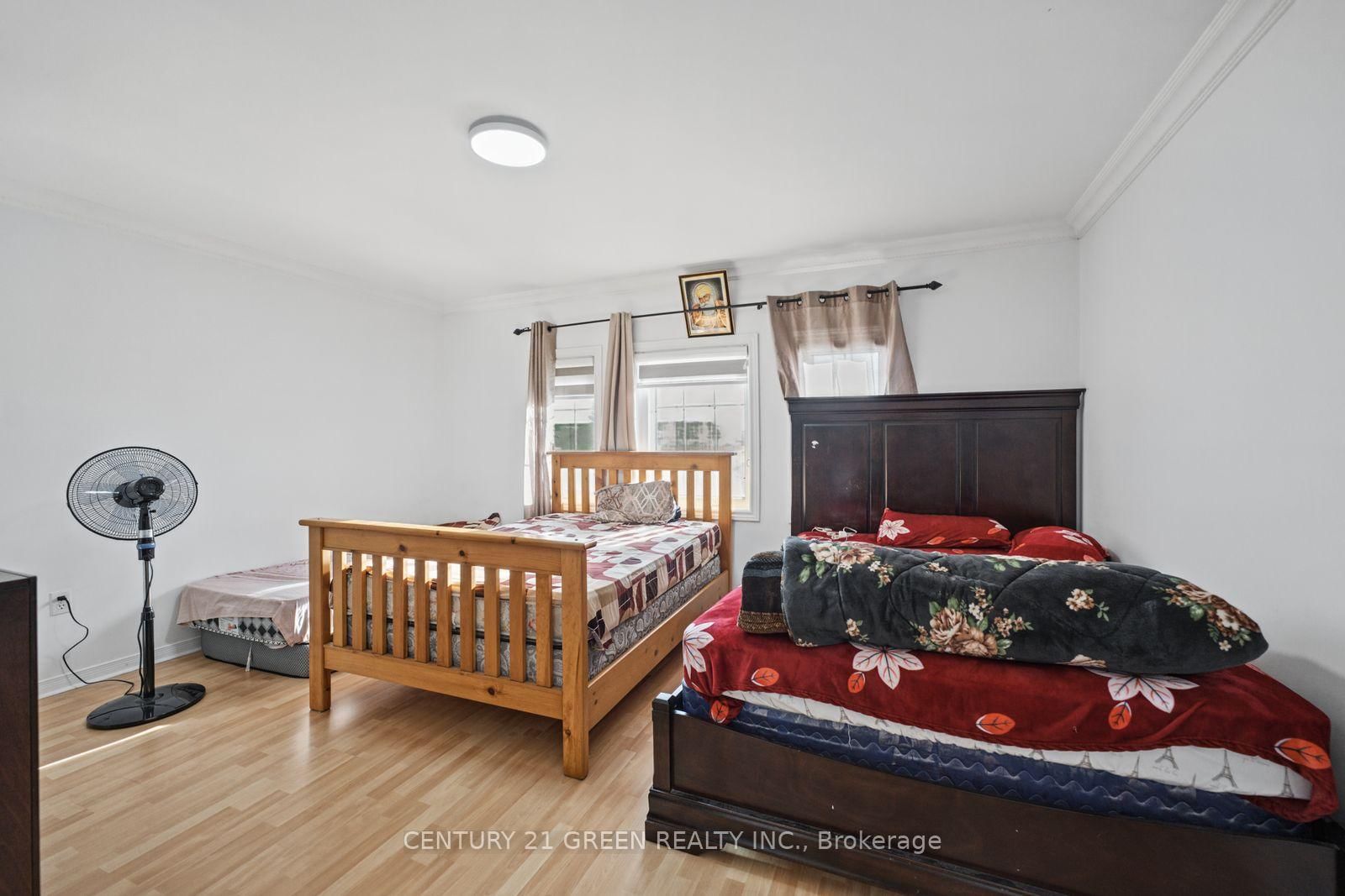 215 Kingknoll Drive • Brampton, ON photo 28