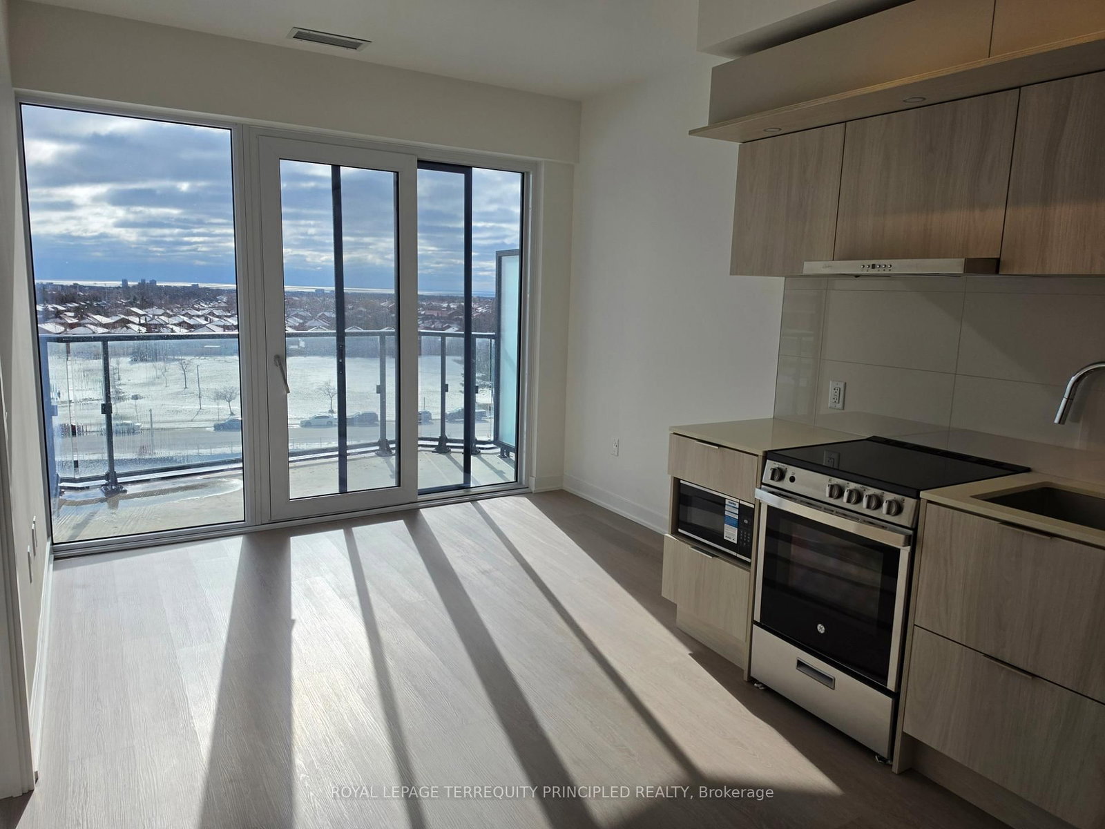 517-448 Burnhamthorpe Rd, Mississauga, view 3