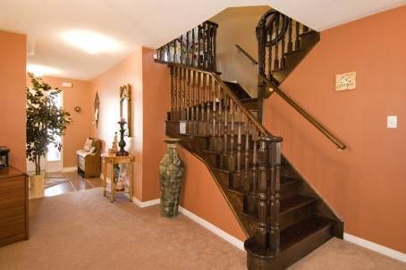 120 Crown Victoria Dr, Brampton, L7A3X9 | Image 3