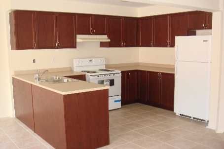 19 Albery Rd, Brampton, L7Aok7 | Image 2