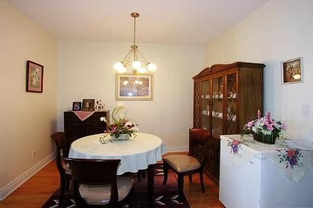 502 - 2 Aberfoyle Cres, Toronto, M8X2Z8 | Image 3