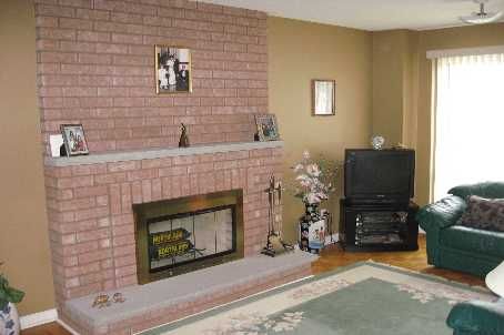 37 Bobcat St, Brampton, L6R1C8 | Image 3